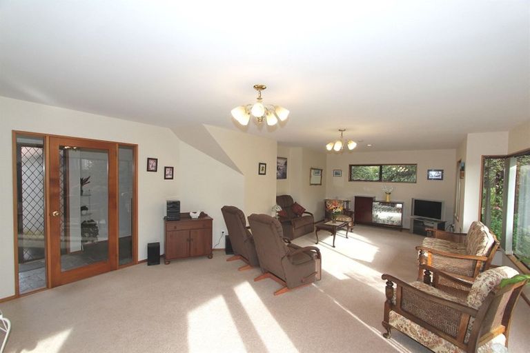 Photo of property in 2/53 Withells Road, Avonhead, Christchurch, 8042