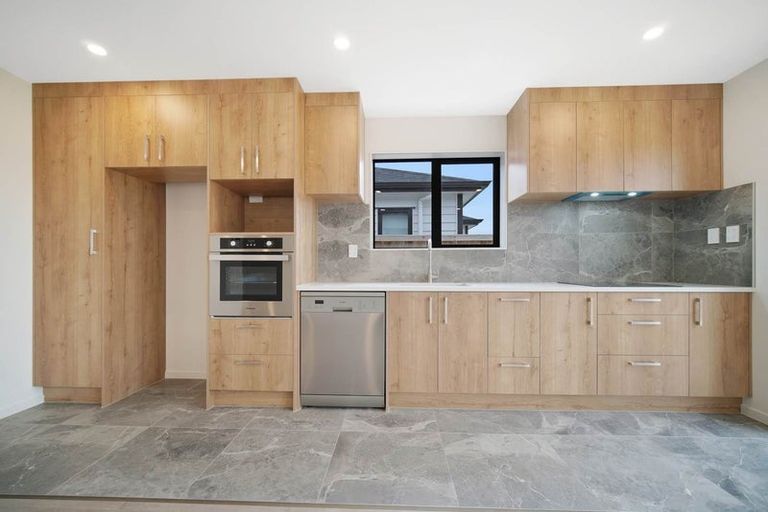 Photo of property in 34a Kahui Parade, Karaka, 2113