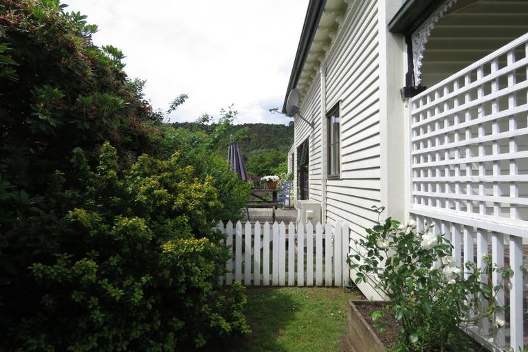 Photo of property in 83 Dick Street, Reefton, 7830