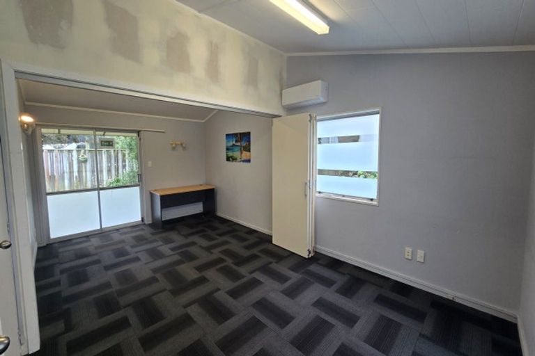 Photo of property in 43 Welcome Bay Road, Welcome Bay, Tauranga, 3112