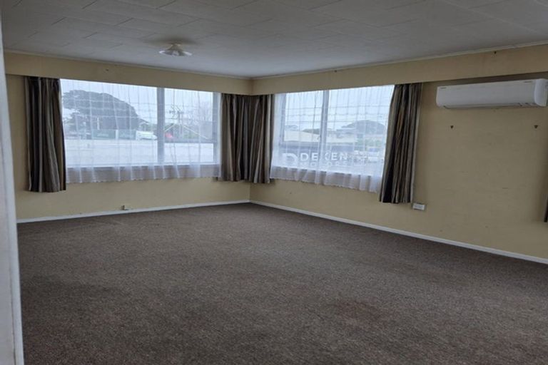 Photo of property in 1/323 Saint Aubyn Street, New Plymouth, 4310