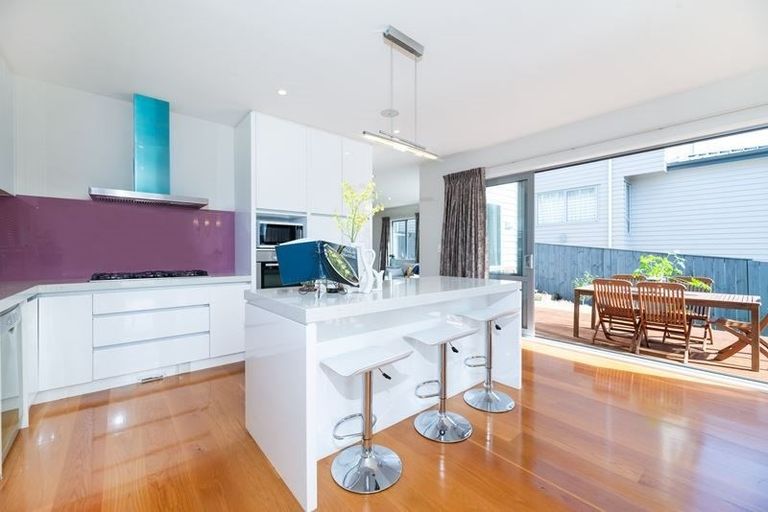 Photo of property in 38a Mark Edward Drive, Half Moon Bay, Auckland, 2012