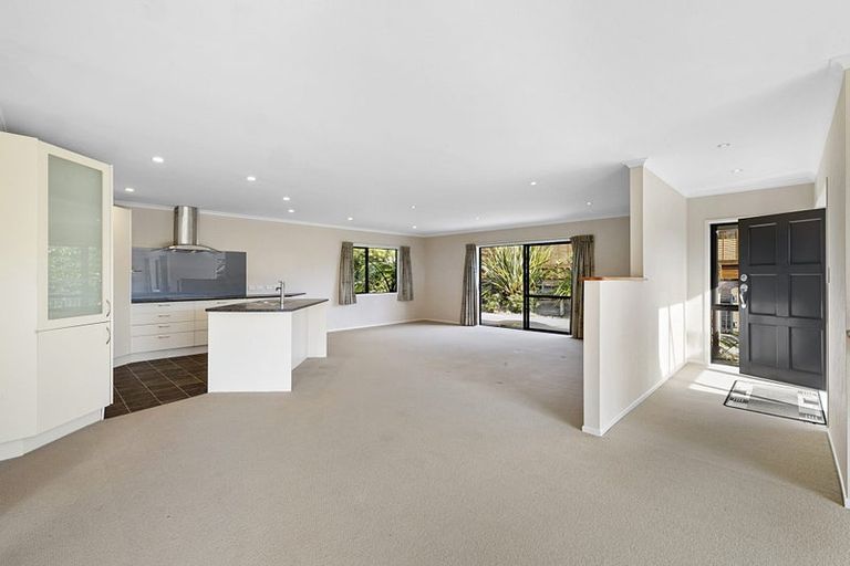 Photo of property in 72 Karamea Street, Whalers Gate, New Plymouth, 4310