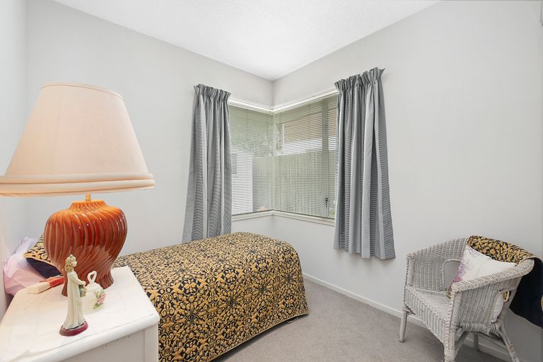 Photo of property in 356 Yaldhurst Road, Russley, Christchurch, 8042