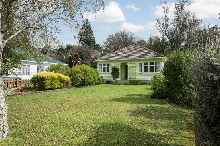 Photo of property in 26 Great North Road, Waipawa, 4210