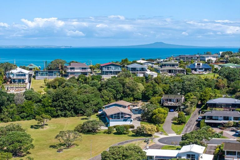 Photo of property in 121 Pacific Parade, Army Bay, Whangaparaoa, 0930