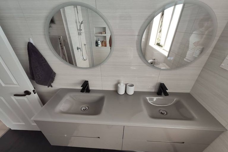 Photo of property in 2 Fitzwilliam Drive, Torbay, Auckland, 0630