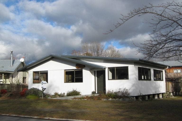 Photo of property in 5 Hunter Crescent, Wanaka, 9305