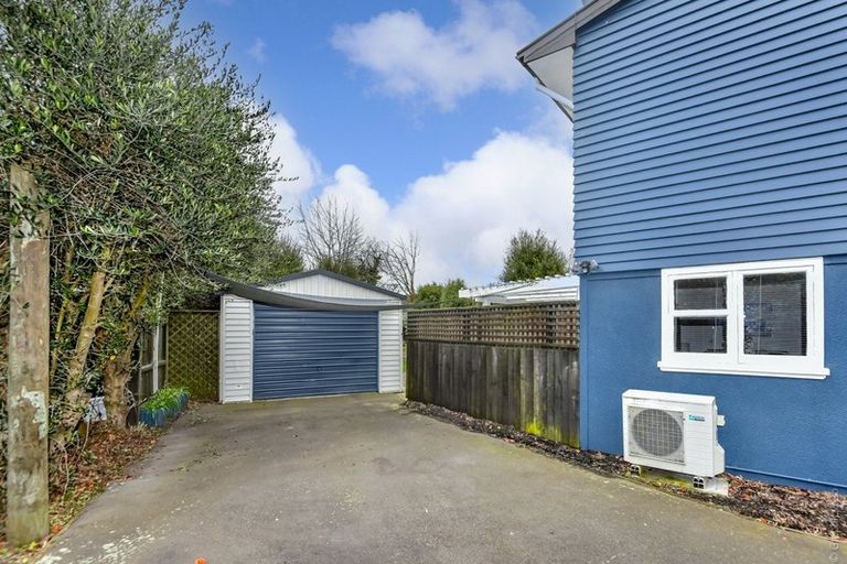 Photo of property in 33 Flay Crescent, Burnside, Christchurch, 8053