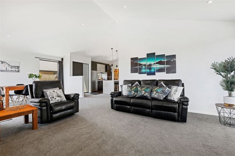 Photo of property in 21 Romanee Lane, Wigram, Christchurch, 8025