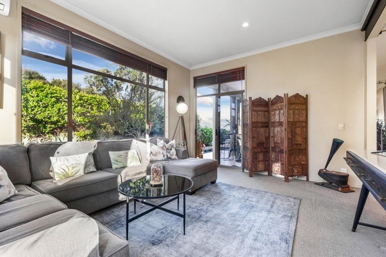 Photo of property in 67 Harbour View Road, Te Atatu Peninsula, Auckland, 0610