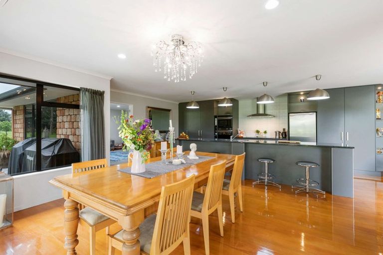 Photo of property in 16 Millbrook Drive, Waiuku, 2683