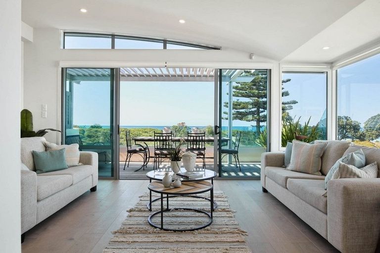 Photo of property in 135 Marine Parade, Mount Maunganui, 3116