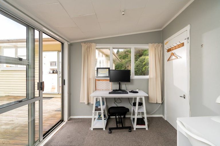 Photo of property in 12 Tobruk Street, Karori, Wellington, 6012