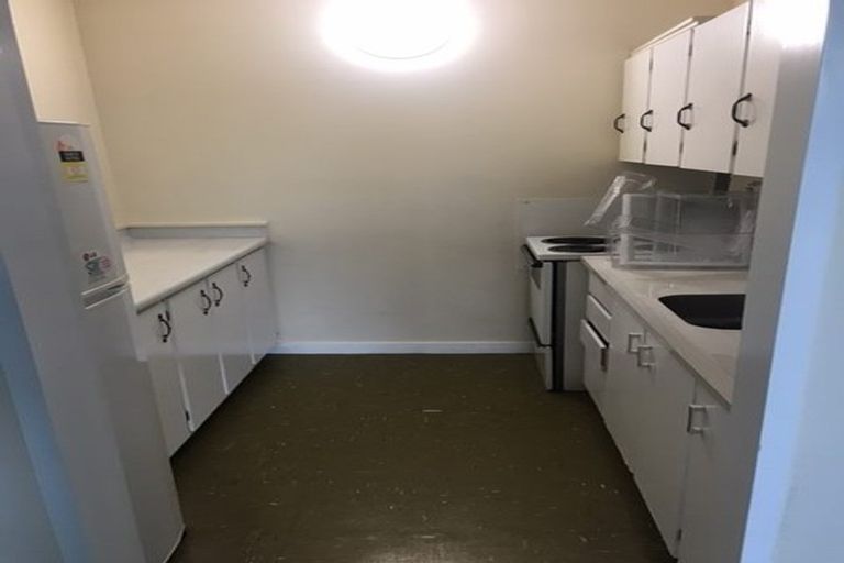 Photo of property in Hobson Court Flats, 16/70u Hobson Street, Thorndon, Wellington, 6011