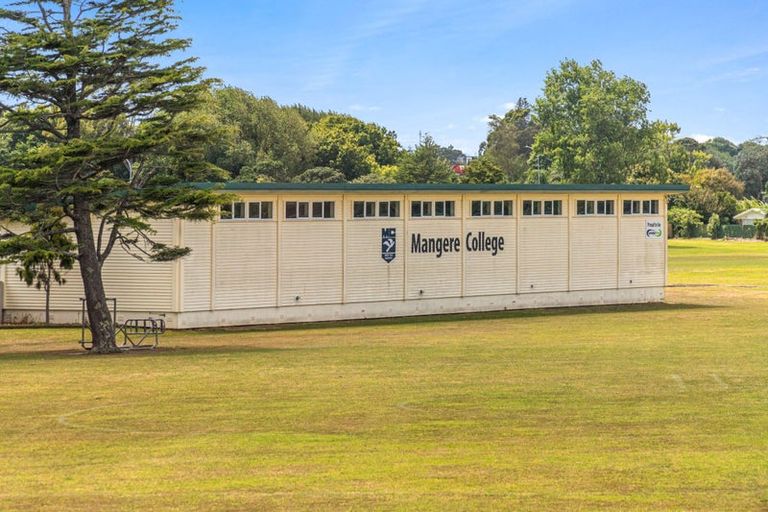 Photo of property in 52 Koro Lane, Mangere Bridge, Auckland, 2022