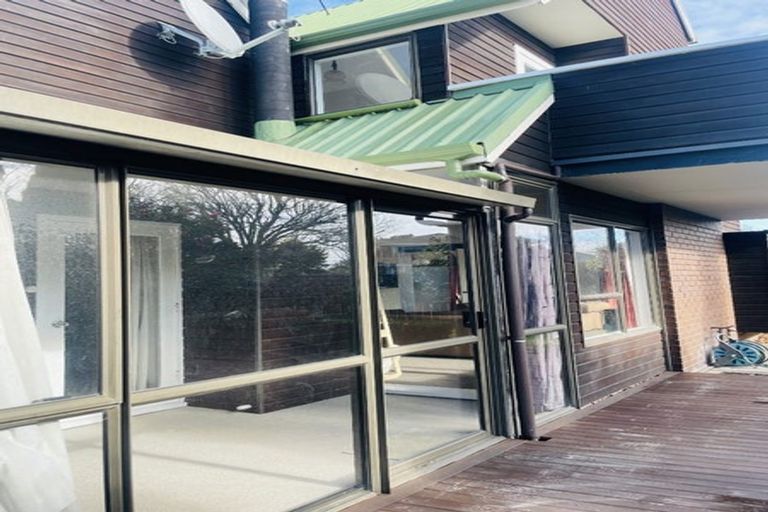 Photo of property in 2/35 Solway Avenue, Ilam, Christchurch, 8041
