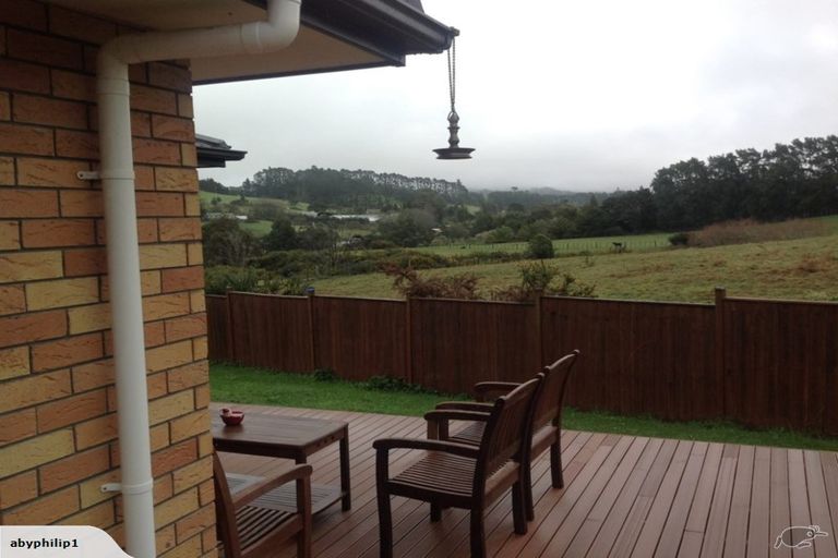 Photo of property in 80 South Kensington Way, Henderson, Auckland, 0612