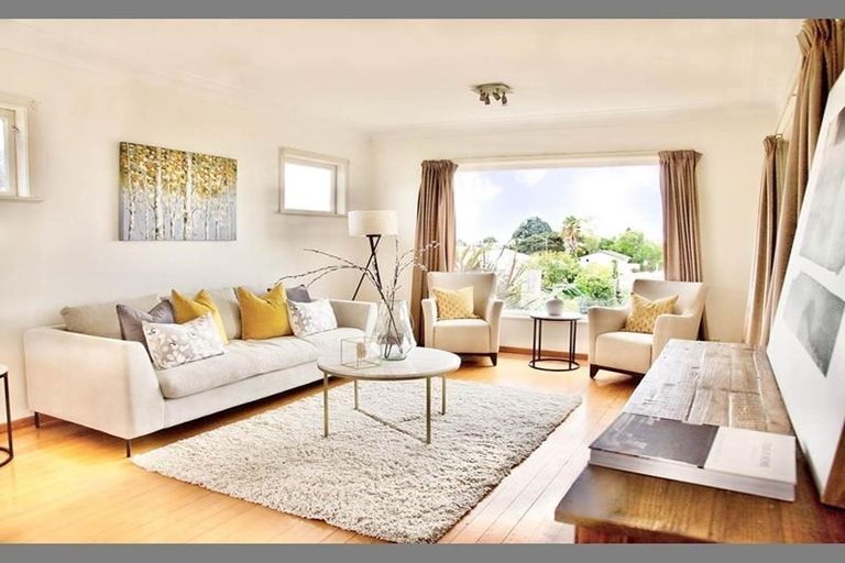 Photo of property in 12 Donovan Avenue, Massey, Auckland, 0614