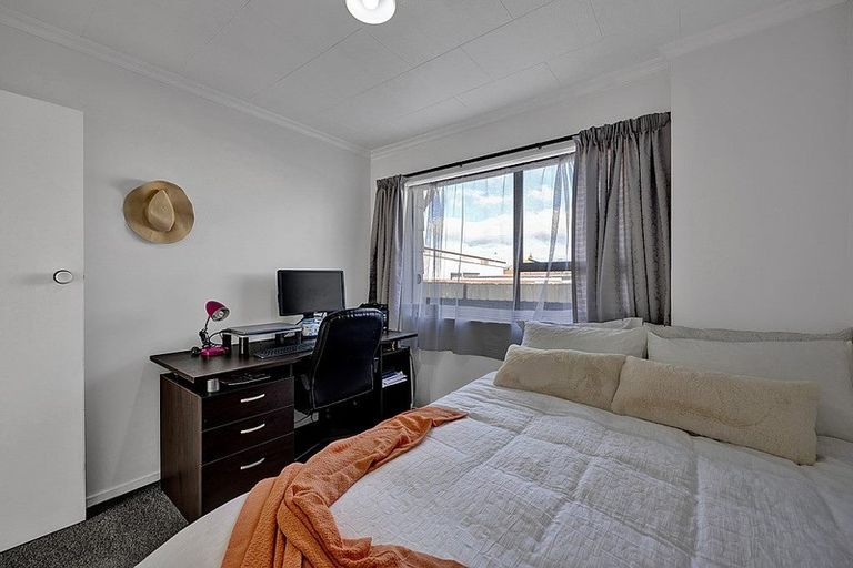 Photo of property in 82 Ngamotu Road, Spotswood, New Plymouth, 4310