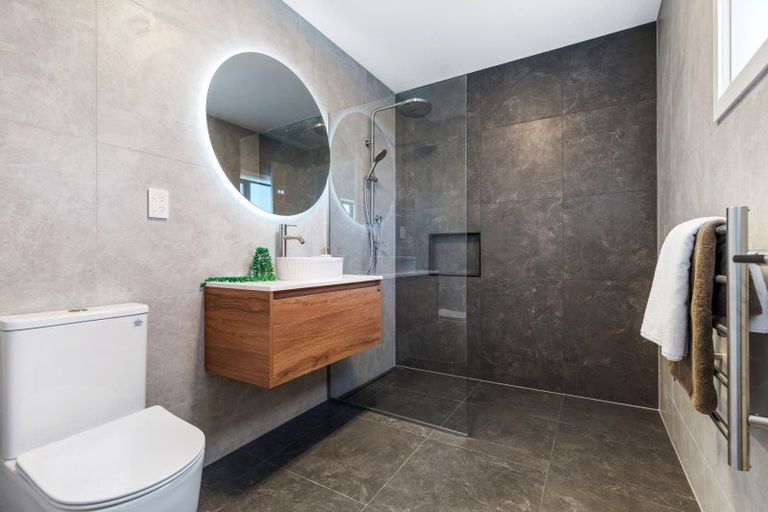 Photo of property in 15 Schnapper Rock Road, Greenhithe, Auckland, 0632