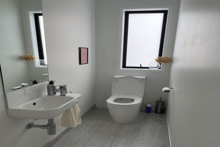 Photo of property in 31/1 Scott Road, Hobsonville, Auckland, 0616