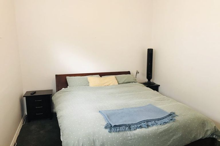 Photo of property in 16 Toru Street, Lyall Bay, Wellington, 6022