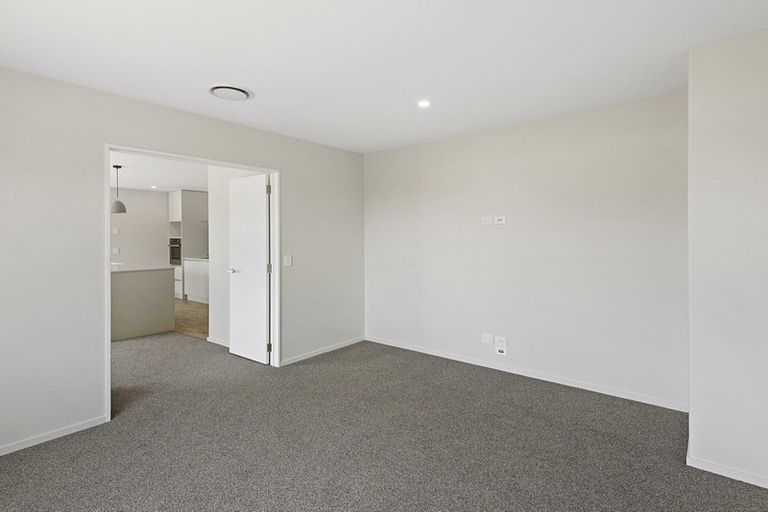 Photo of property in 16 Fairbairn Road, Rolleston, 7614