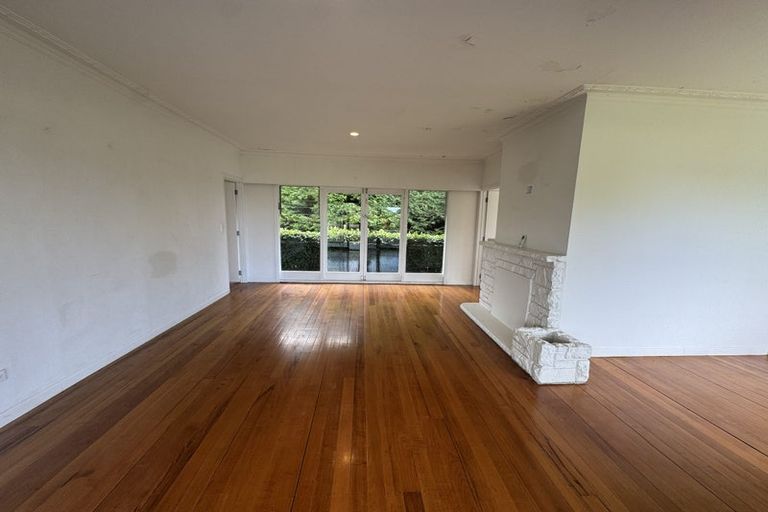 Photo of property in 27 Heath Avenue, Northcote, Auckland, 0627