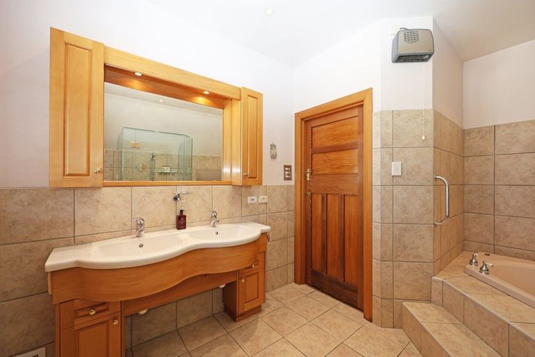 Photo of property in 34 Hull Street, South Hill, Oamaru, 9400