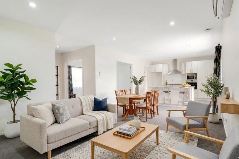 Photo of property in 15 Te Ironui Place, Huntington, Hamilton, 3210