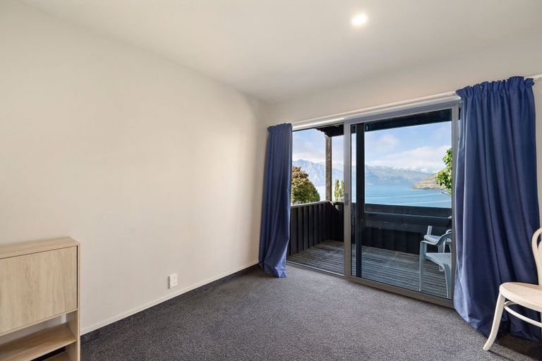 Photo of property in 18a Cameron Place, Fernhill, Queenstown, 9300
