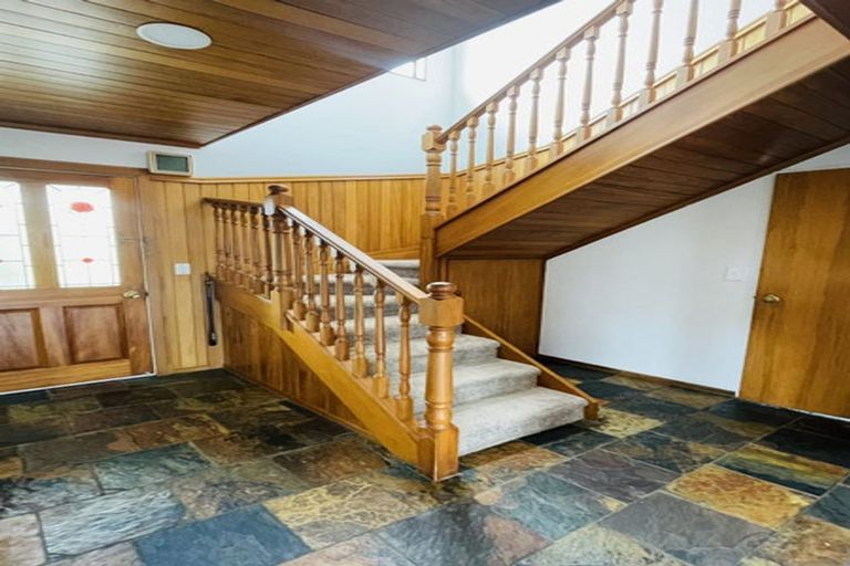 Photo of property in 89 Royal View Road, Te Atatu South, Auckland, 0610