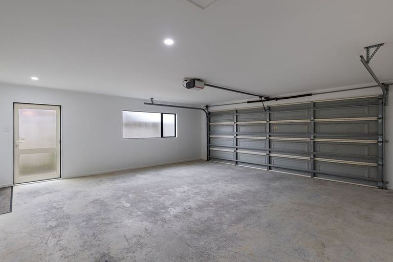 Photo of property in 21 Logan Way, Kelvin Grove, Palmerston North, 4414
