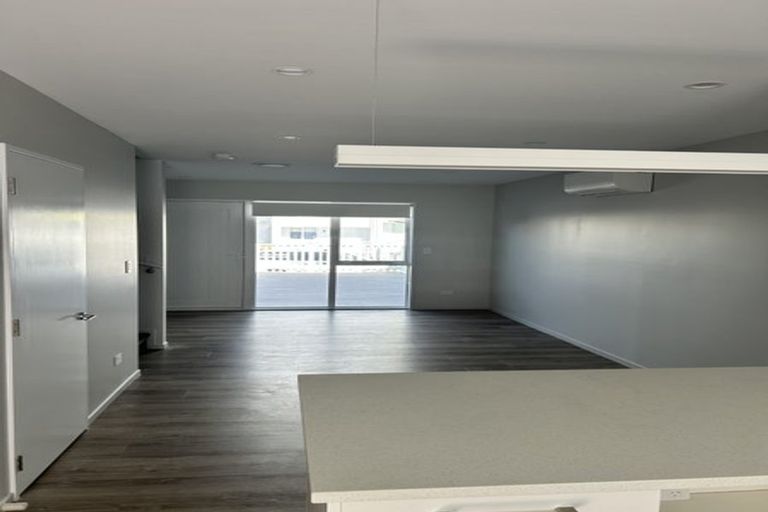 Photo of property in 2/39 Beresford Street, New Brighton, Christchurch, 8061