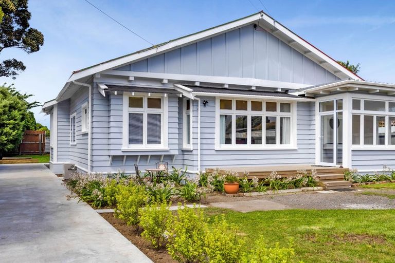 Photo of property in 195 South Road, Hawera, 4610