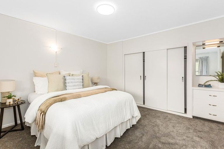 Photo of property in 9/124 Redwood Avenue, Tawa, Wellington, 5028