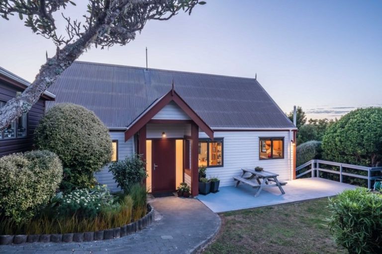 Photo of property in 177 Orangi Kaupapa Road, Northland, Wellington, 6012