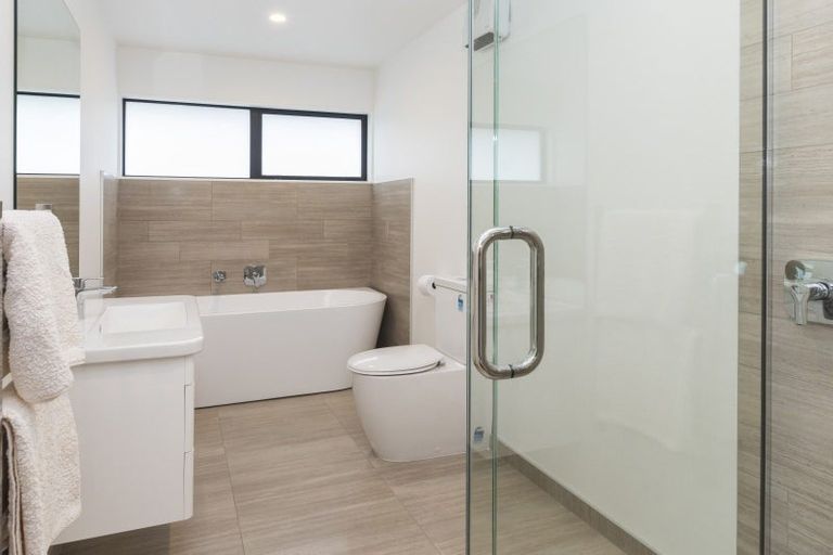 Photo of property in 2/27 Bristol Street, St Albans, Christchurch, 8014