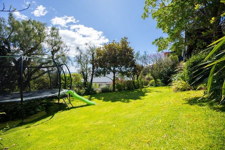 Photo of property in 2 The Cliffs, Britannia Heights, Nelson, 7010