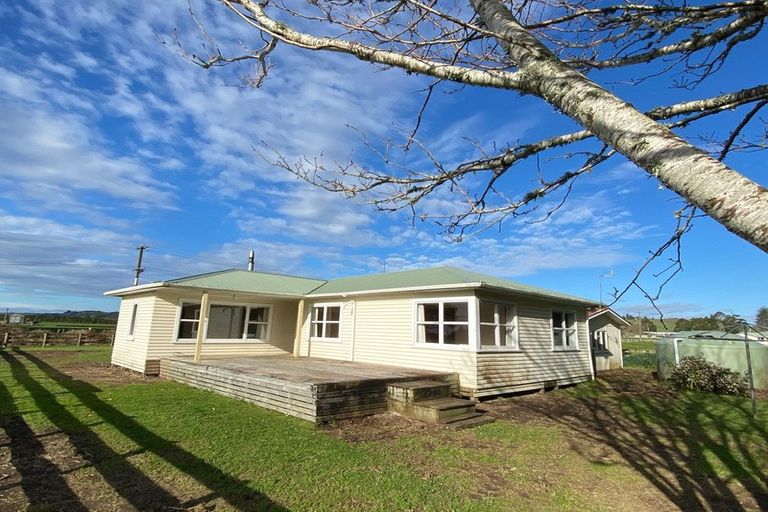 Photo of property in 358 Mataro Road, Onaero, Urenui, 4375