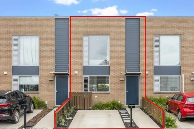 Photo of property in 8 Shelduck Way, Hobsonville, Auckland, 0616