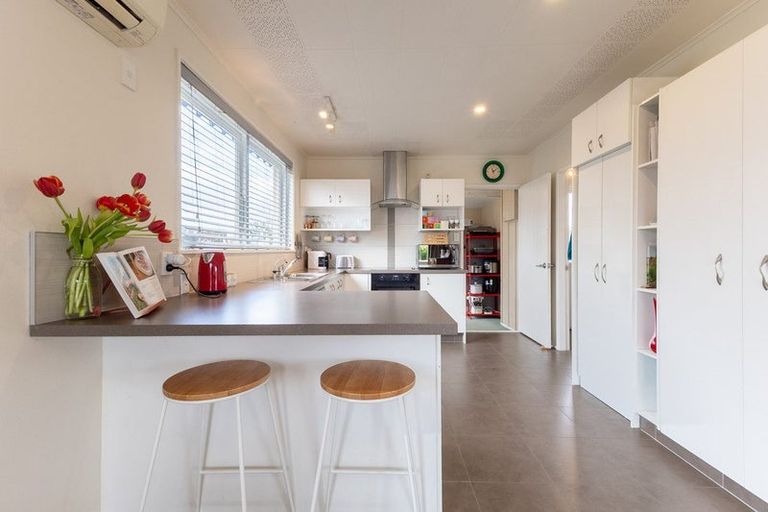 Photo of property in 53 Toru Road, Paraparaumu Beach, Paraparaumu, 5032