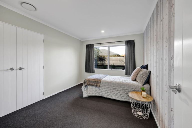 Photo of property in 9a Dolphin Parade, Bell Block, New Plymouth, 4312