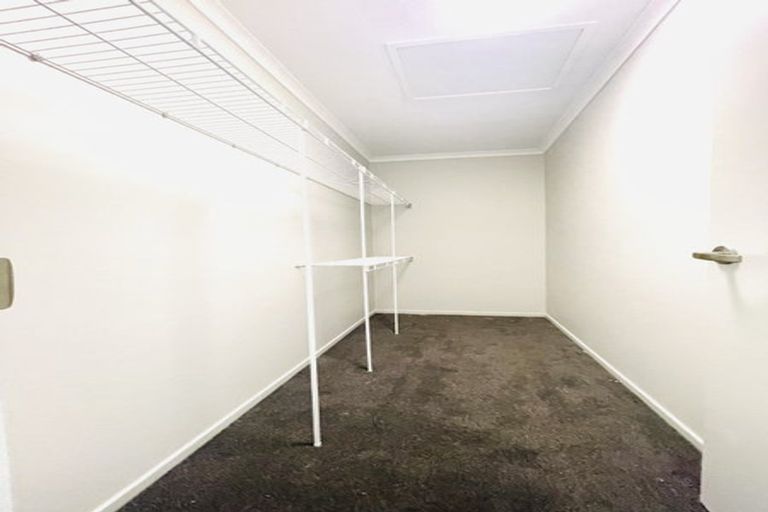 Photo of property in 6d Melleray Place, Randwick Park, Auckland, 2105