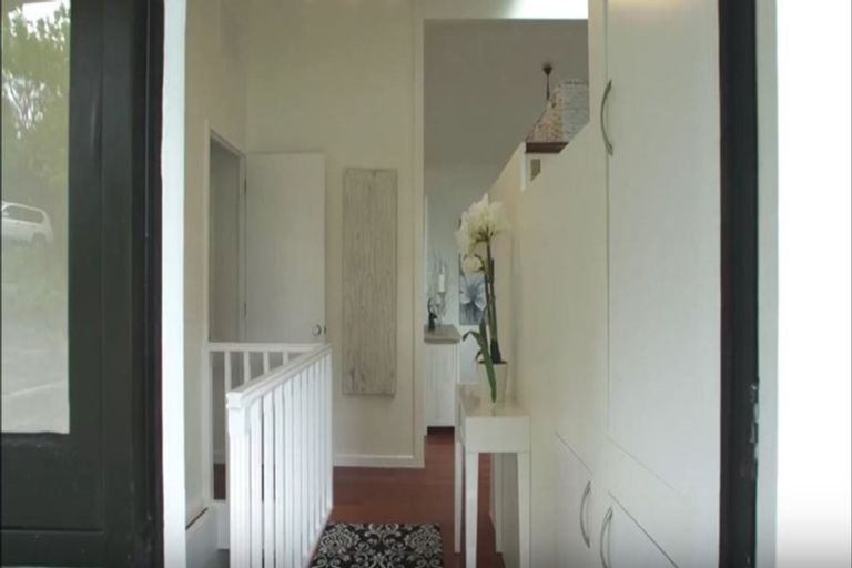 Photo of property in 7 Tranquil Glade, Hillcrest, Auckland, 0627