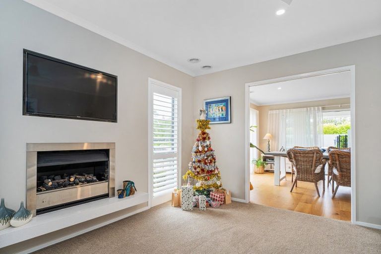 Photo of property in 10 Austin Drive, Whitianga, 3510