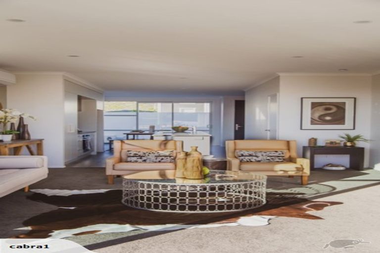 Photo of property in 89 Karepiro Drive, Stanmore Bay, Whangaparaoa, 0932