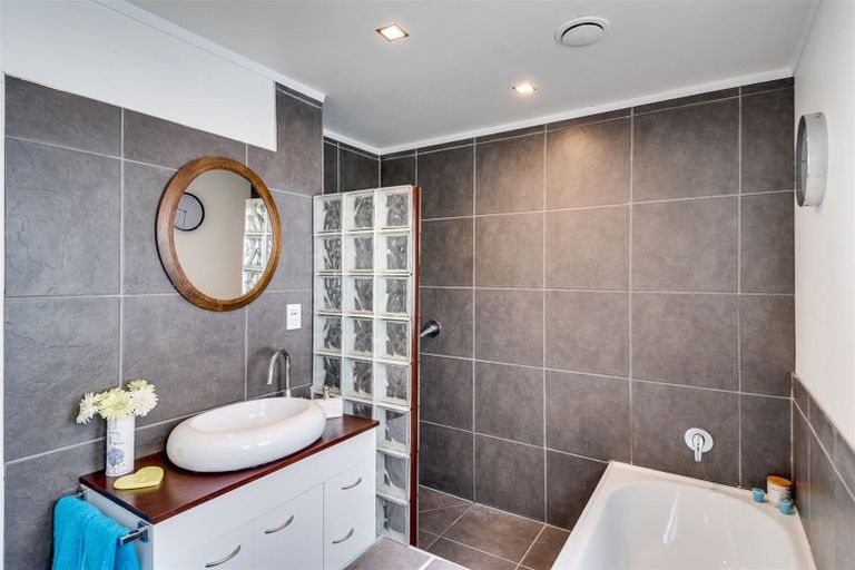 Photo of property in 2/10 Nicholas Street, Taradale, Napier, 4112