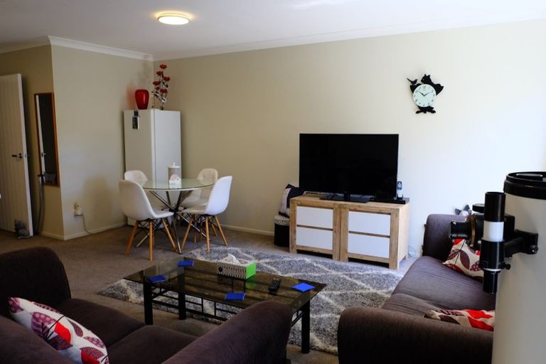 Photo of property in 19u4 Collins Avenue, Tawa, Wellington, 5028